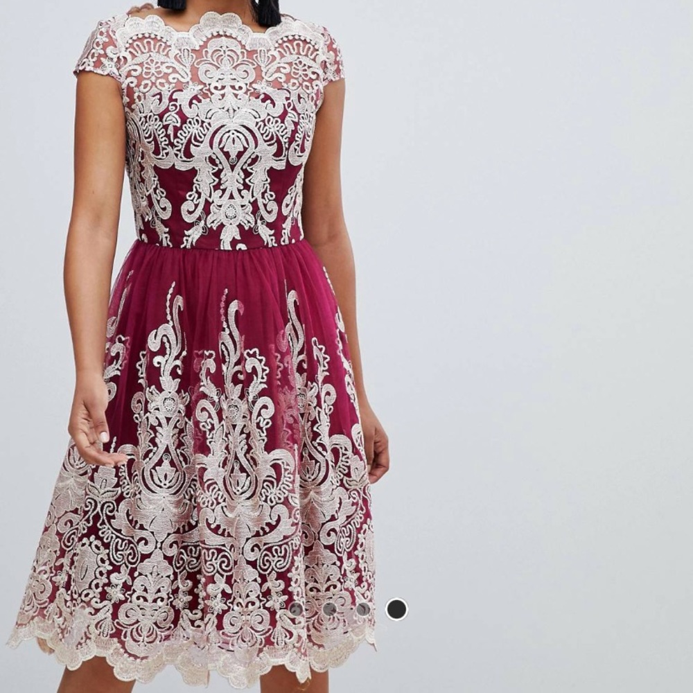 NWT Chi Chi London premium metallic lace midi prom dress in berry size US6/UK10